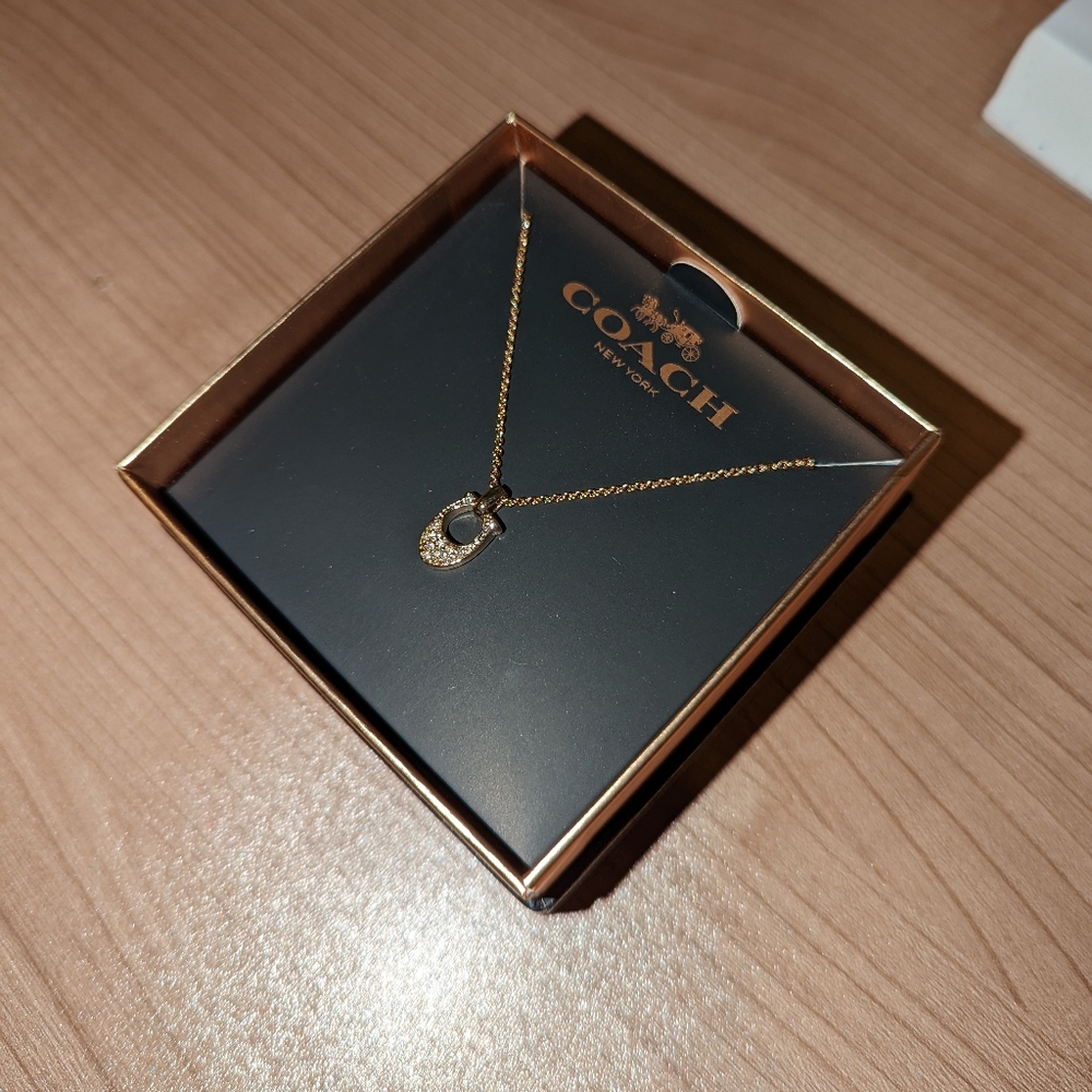 New Coach Gold Horseshoe necklace